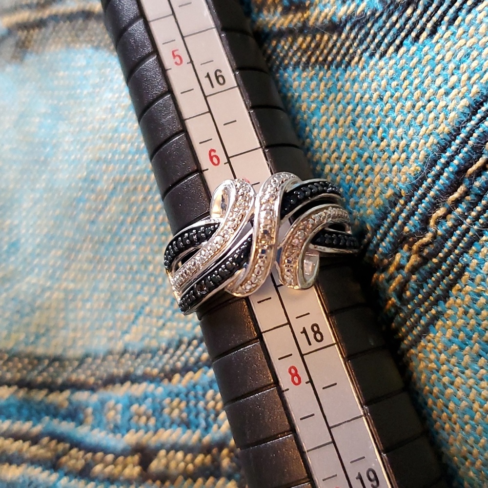 Sapphire and diamond ring
